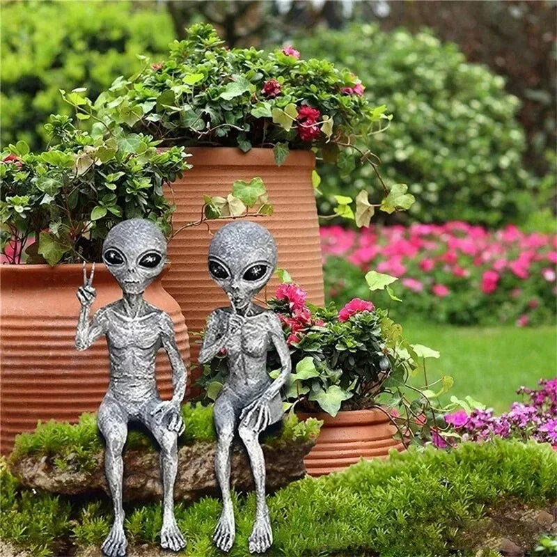 Resin Alien Statue: UFO Dwarf Halloween & Christmas Decor